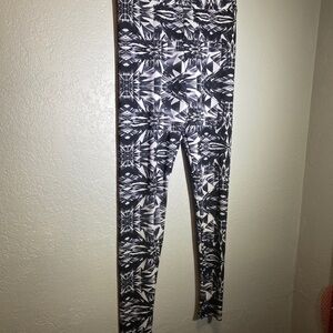 JIVA women’s  full leggings sz M black/white